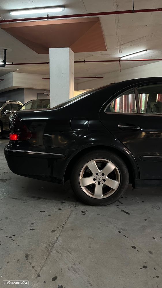 Mercedes-Benz E 220 CDI Elegance - 4