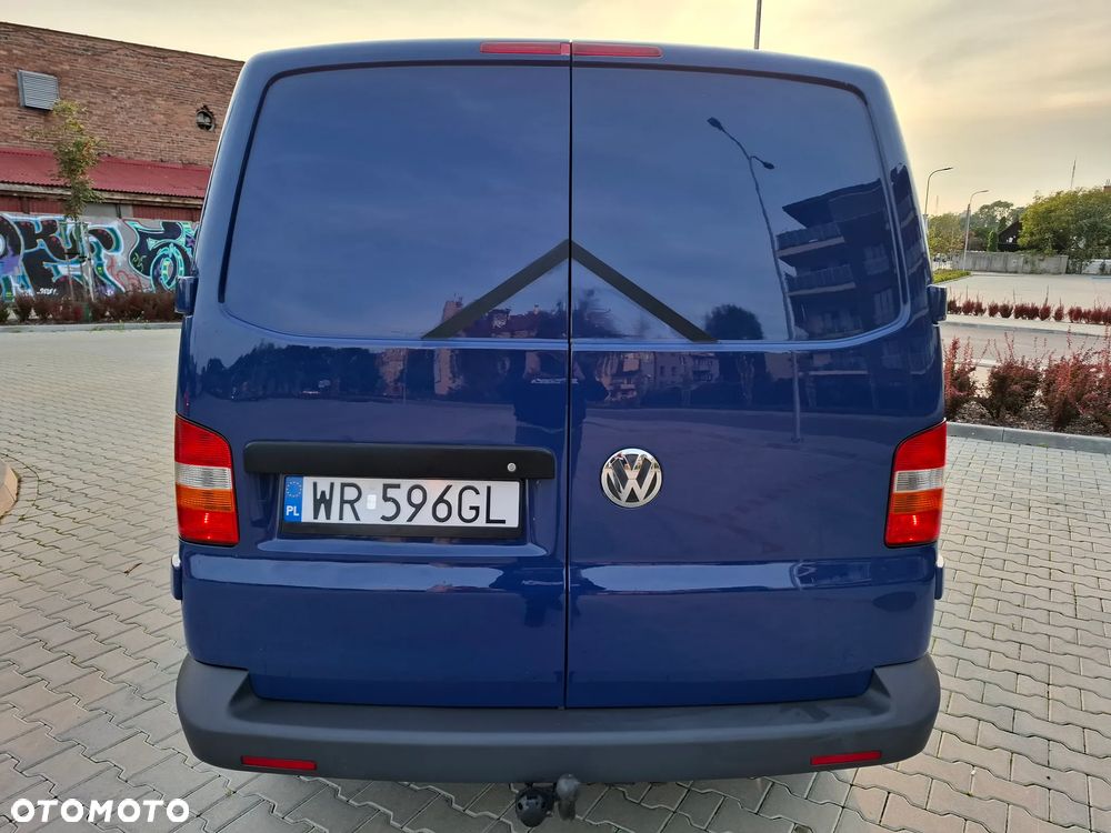 Volkswagen Transporter T5 2008 LONG 3OSOBOWY KLIMA - 11