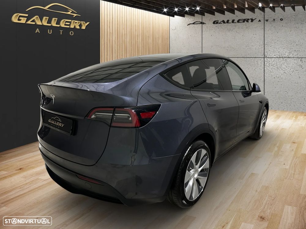 Tesla Model Y RWD - 4