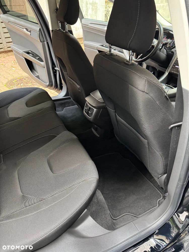 Ford Mondeo 2.0 EcoBlue Titanium - 24