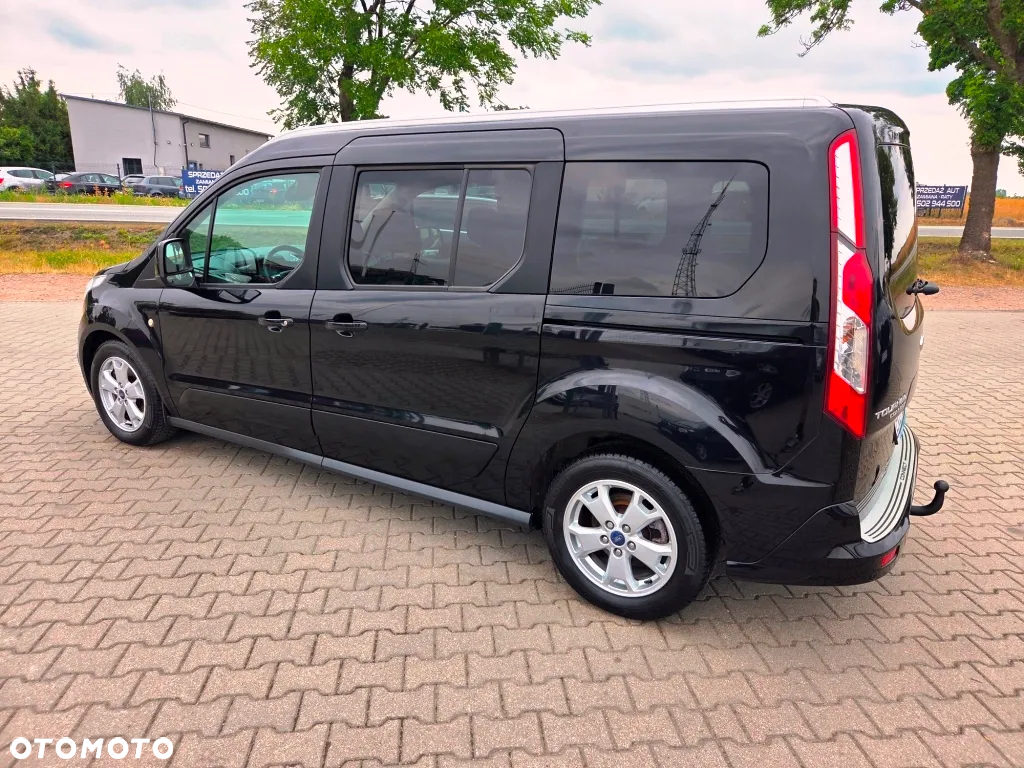 Ford Tourneo Connect Grand - 16