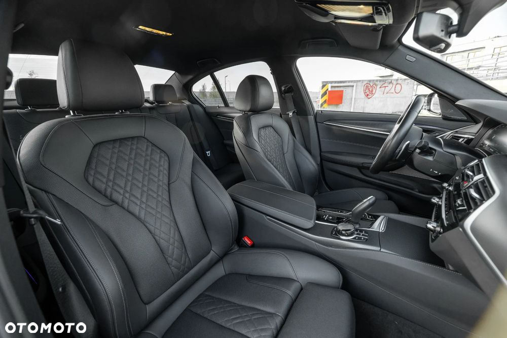BMW Seria 5 520d xDrive M Sport sport - 11