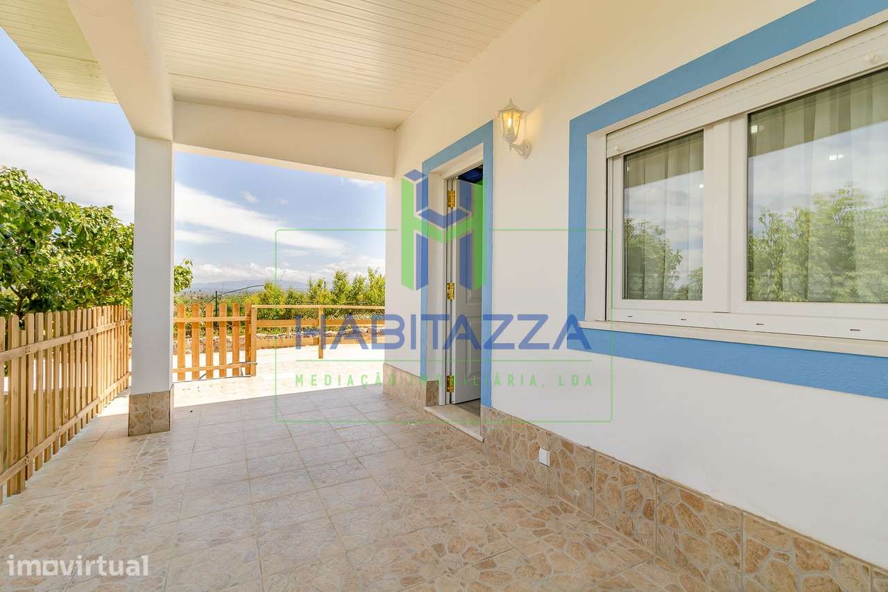 Apartamento T2 para Arrendamento Sazonal de NOVEMBRO a FEVEREIRO, no F - Grande imagem: 2/13