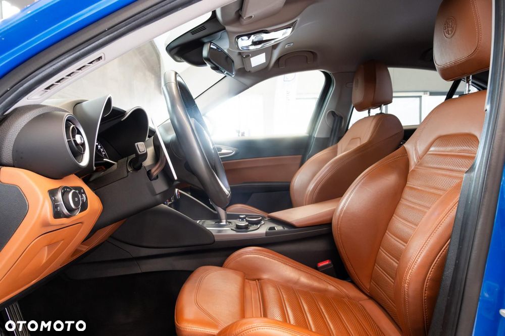 Alfa Romeo Giulia 2.0 Turbo Veloce Q4 - 14