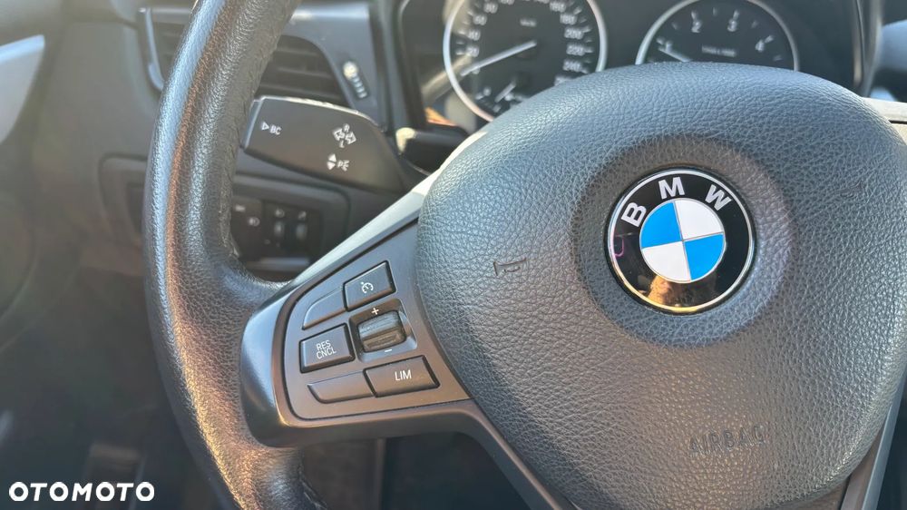 BMW Seria 2 218d - 30