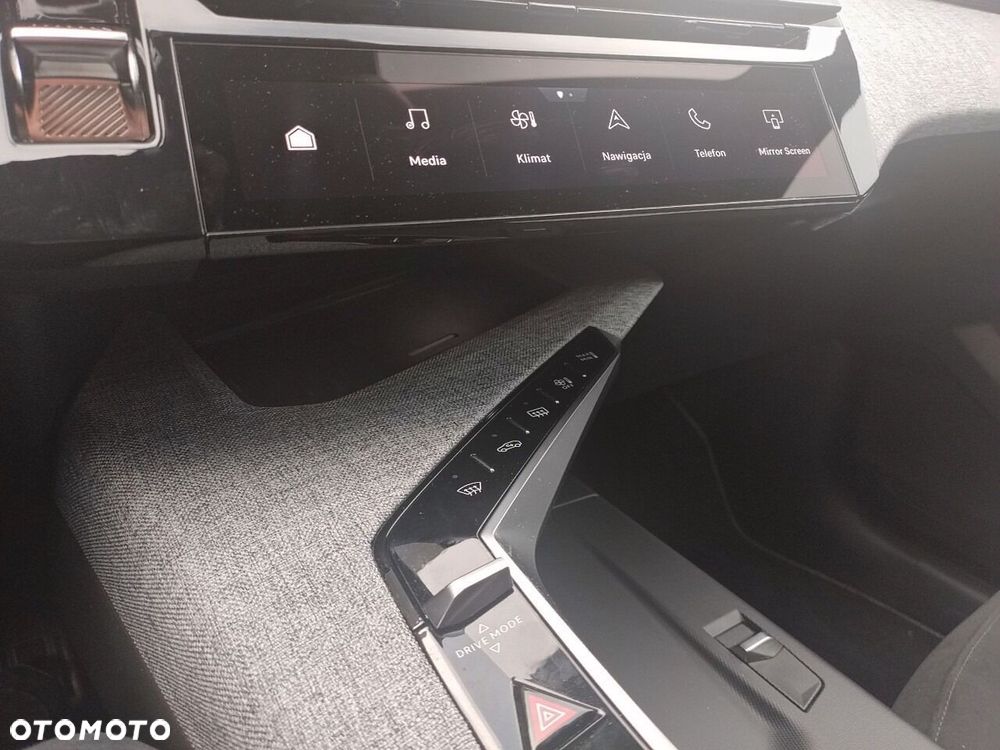 Peugeot 3008 1.2 PureTech mHEV GT E-DCS6 - 17