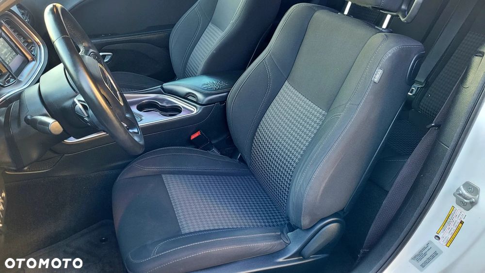 Dodge Challenger - 20