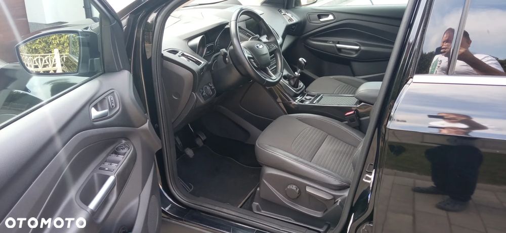 Ford Kuga 1.5 TDCi 2x4 Trend - 22