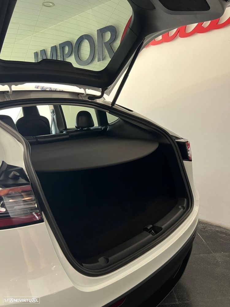 Tesla Model Y Long Range Dual Motor AWD - 30