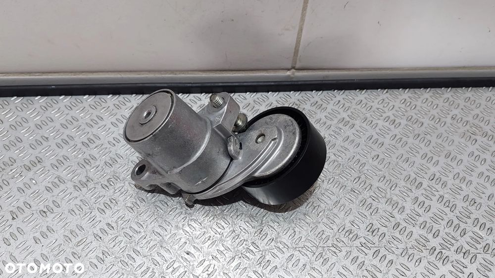 NAPINACZ PASKA ROLKA FORD COURIER 1,0 ECOBOOST R2015 - 3