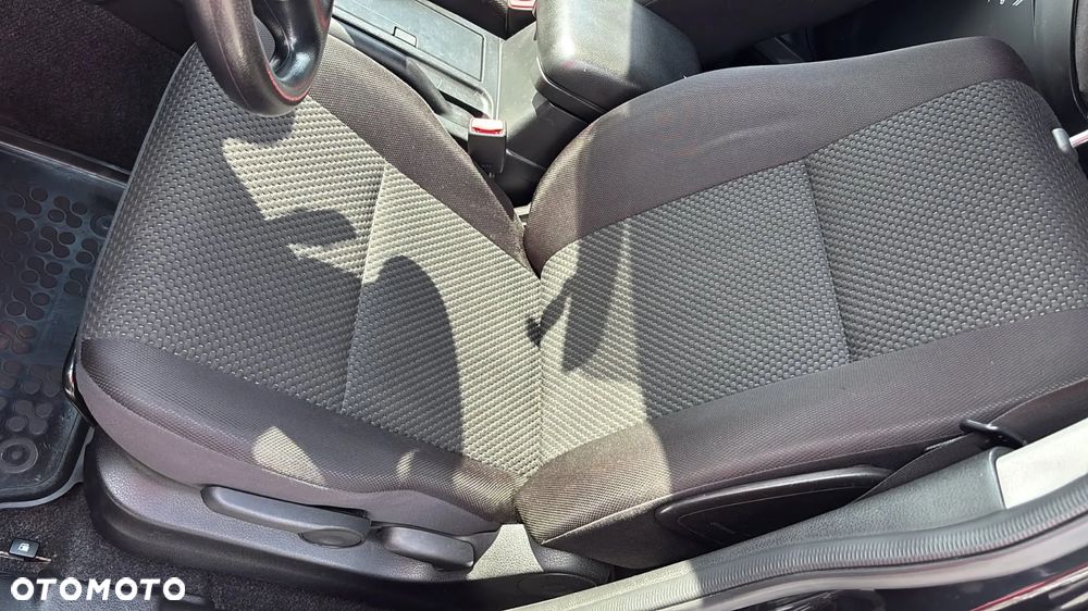 Suzuki Grand Vitara 1.9 DDiS Comfort EU5 - 14