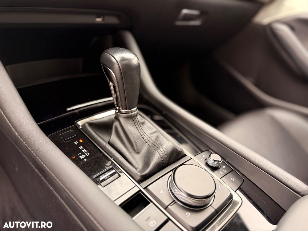 Mazda 3 e-Skyactiv X186 AT MHEV Exclusive-Line - 8