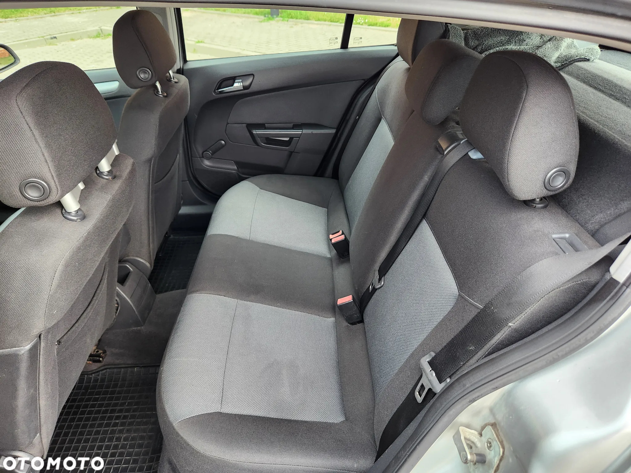 Opel Astra III 1.6 Enjoy - 27