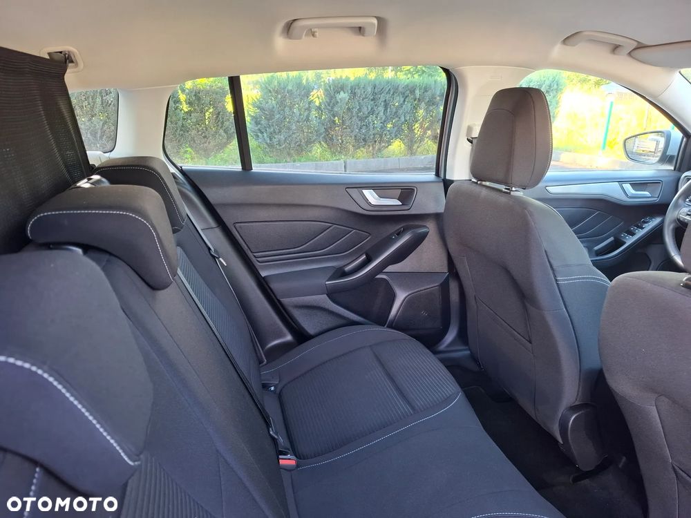 Ford Focus SW - 33