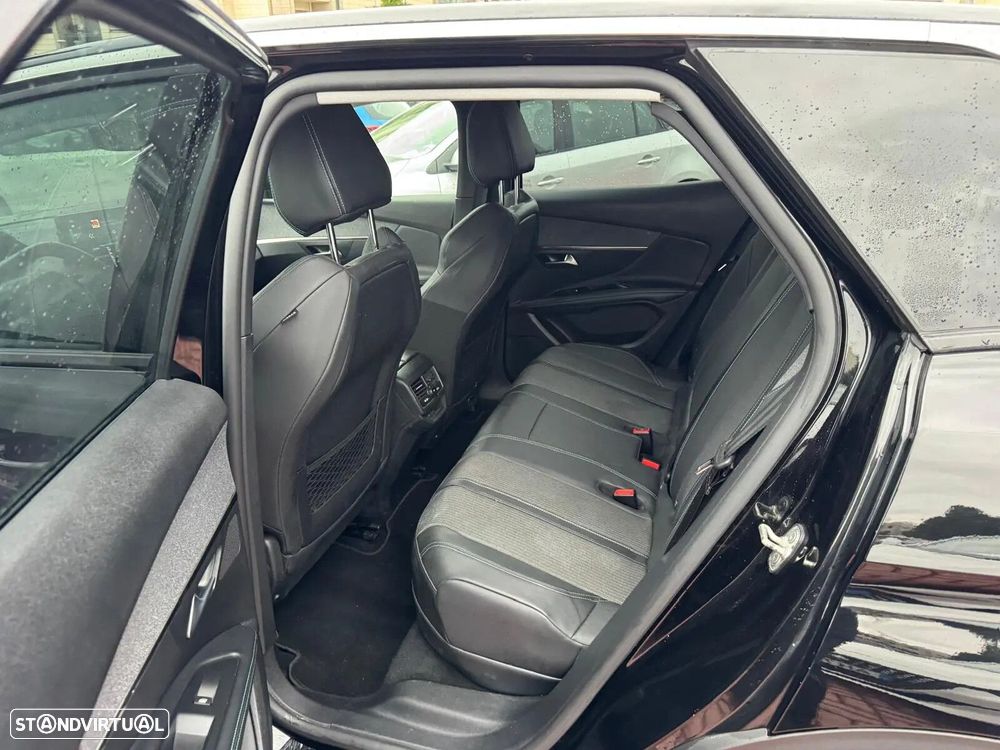 Peugeot 3008 1.6 Hybrid Allure Pack e-EAT8 - 36