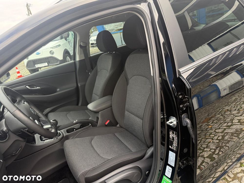 Hyundai i30 1.5 T-GDI 48V Comfort DCT - 11