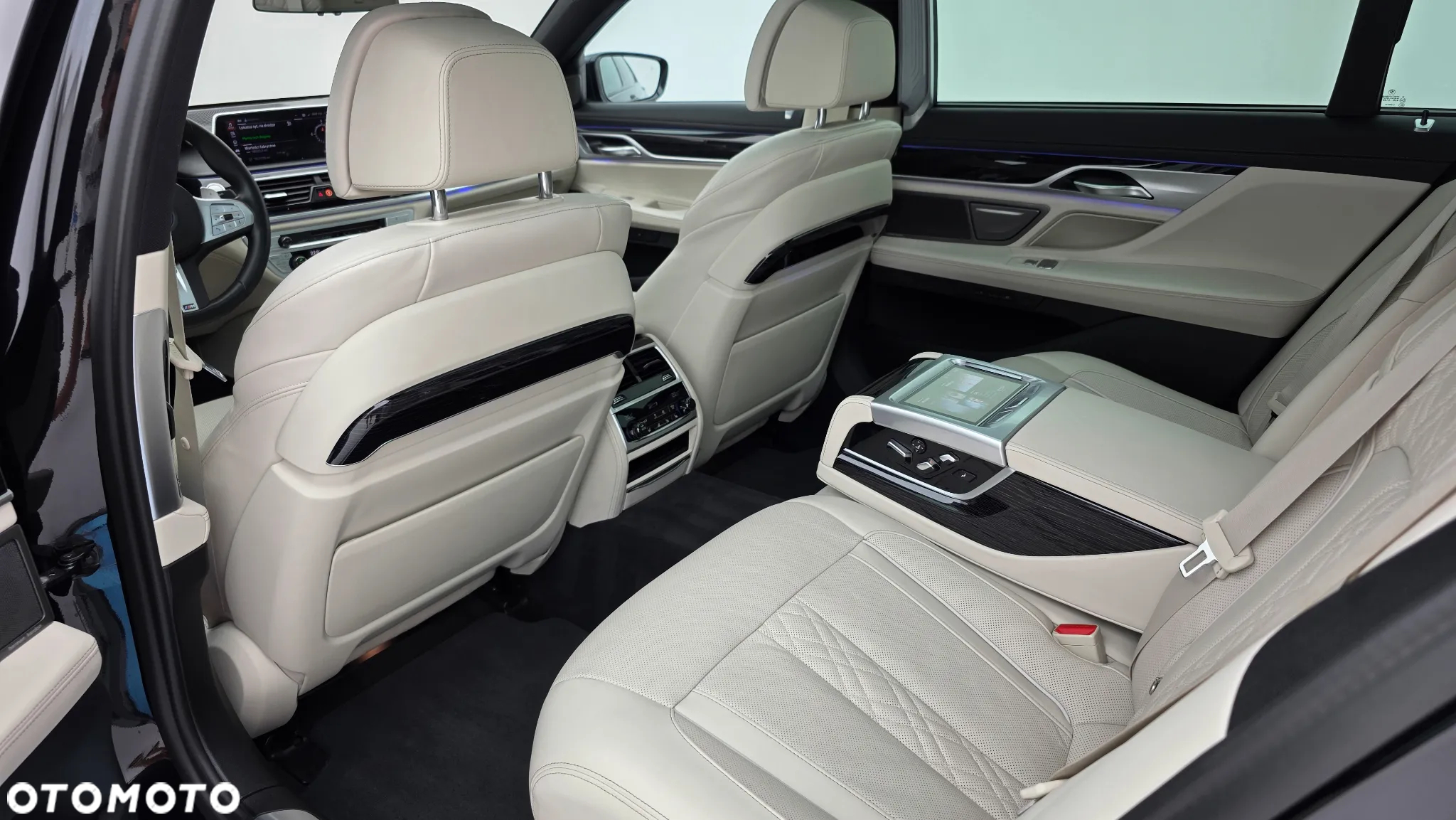 BMW Seria 7 - 33