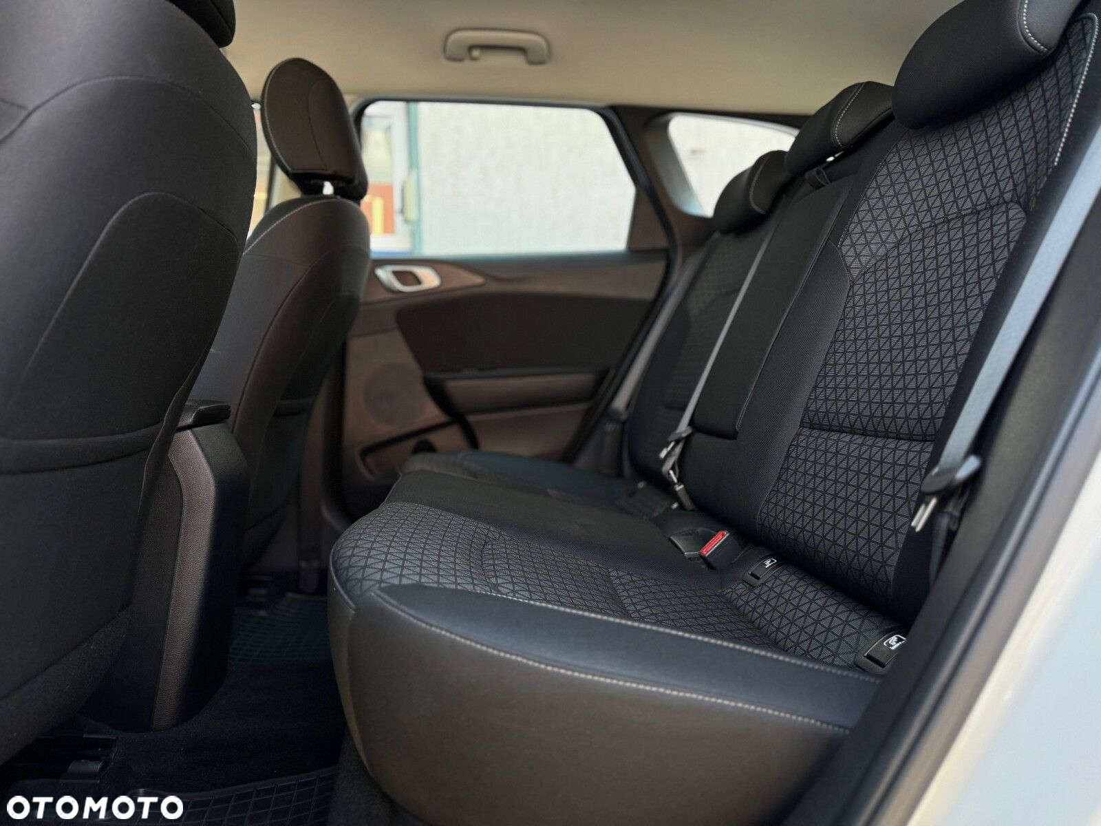 Kia Ceed 1.5 T-GDI M DCT - 10