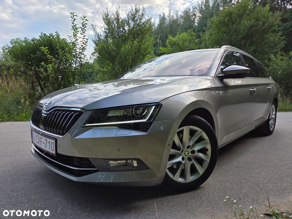 Skoda Superb 2.0 TDI Sportline - 15