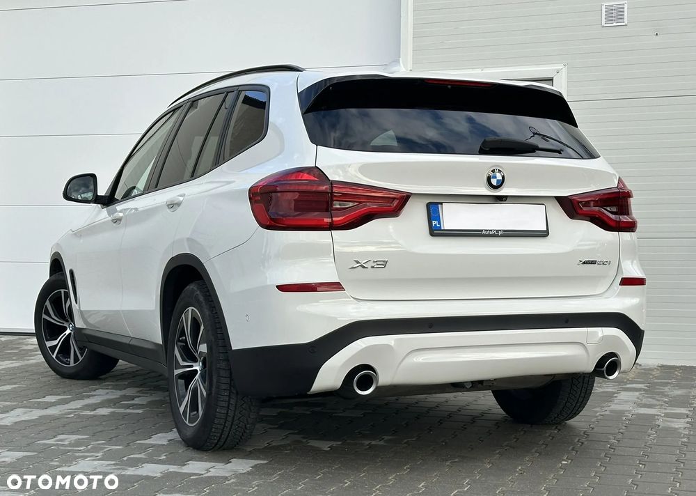 BMW X3 xDrive20i sport - 9