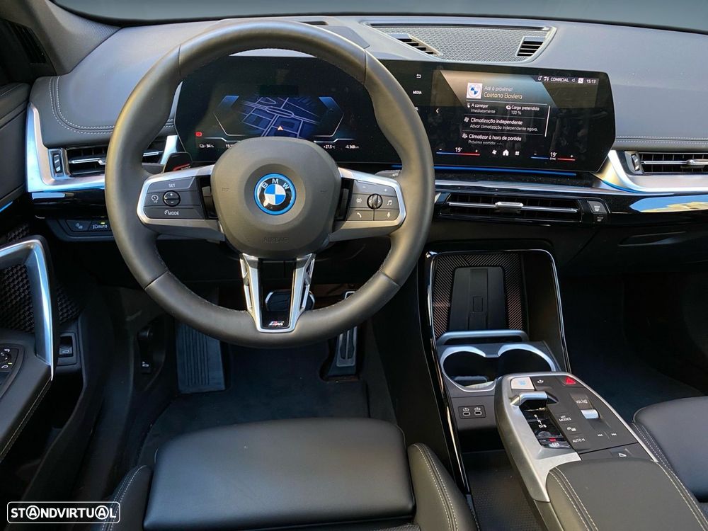 BMW iX1 eDrive20 Pack Desportivo M Pro - 5