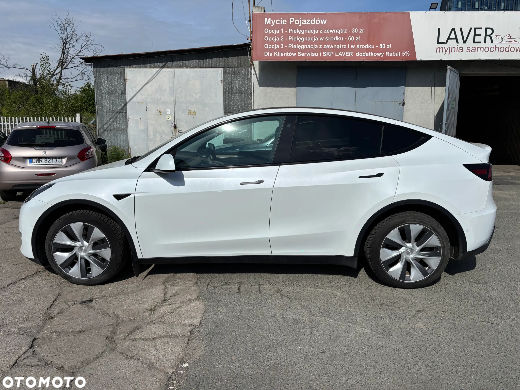 Tesla Y Long Range AWD - 6