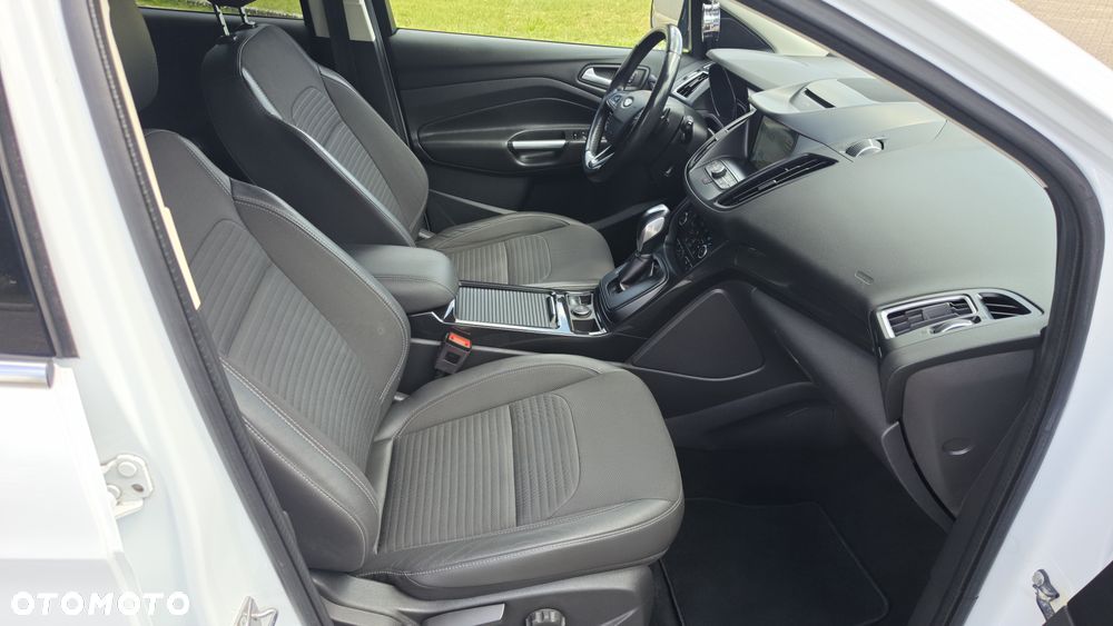 Ford Kuga 2.0 TDCi 4x4 Titanium - 14