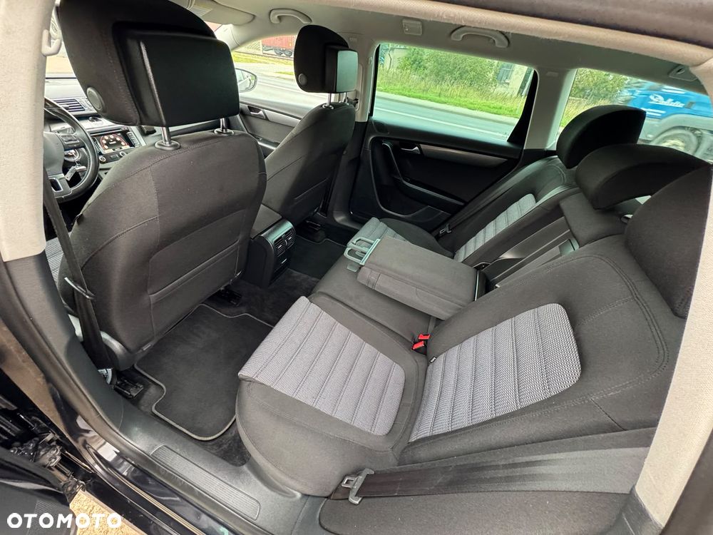 Volkswagen Passat 2.0 TDI Comfortline DSG - 21