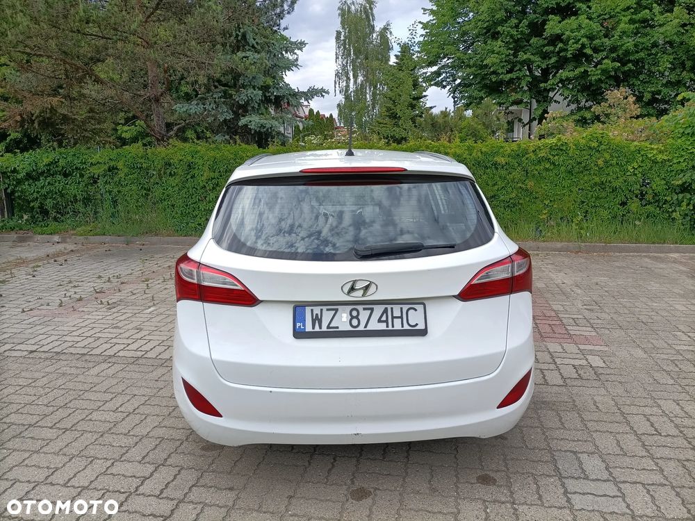 Hyundai i30 1.6 CRDi Comfort - 11