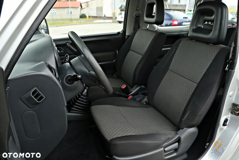 Suzuki Jimny - 26