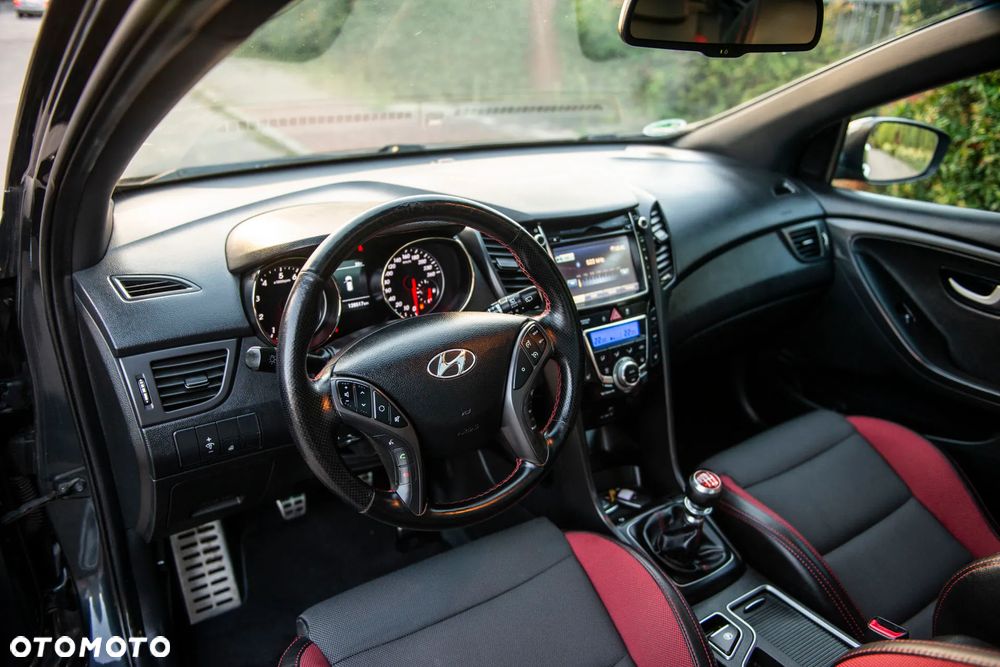 Hyundai i30 1.6 GDI Turbo Luxury - 19