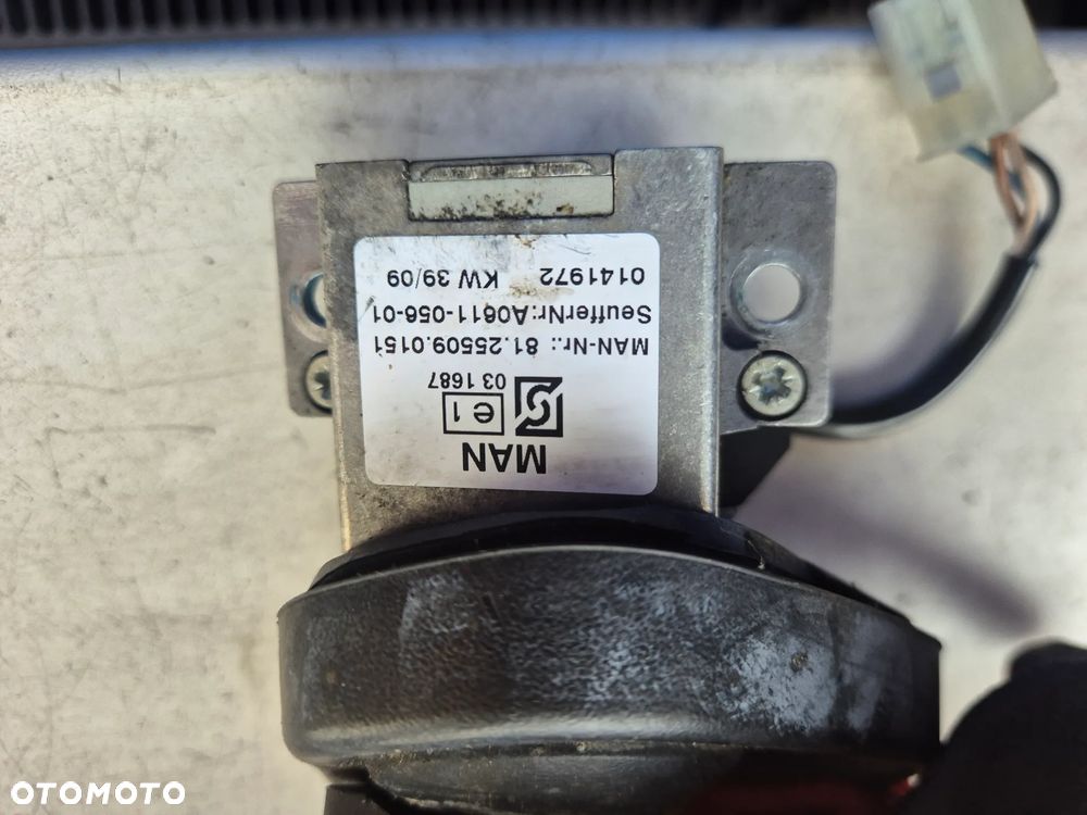 PRZEŁACZNIK MANETKA TEMPOMATU HAMULCA MAN TGX TGS TGL TGM 81255090151 - 2