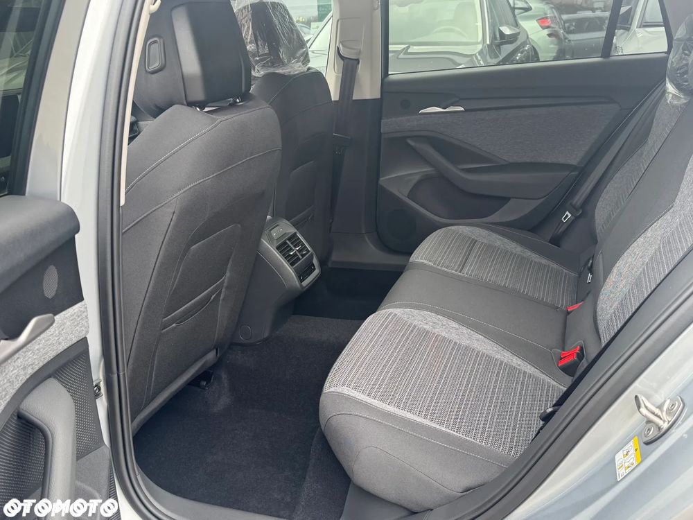 Skoda Superb 2.0 TDI SCR 4x4 Drive DSG - 23