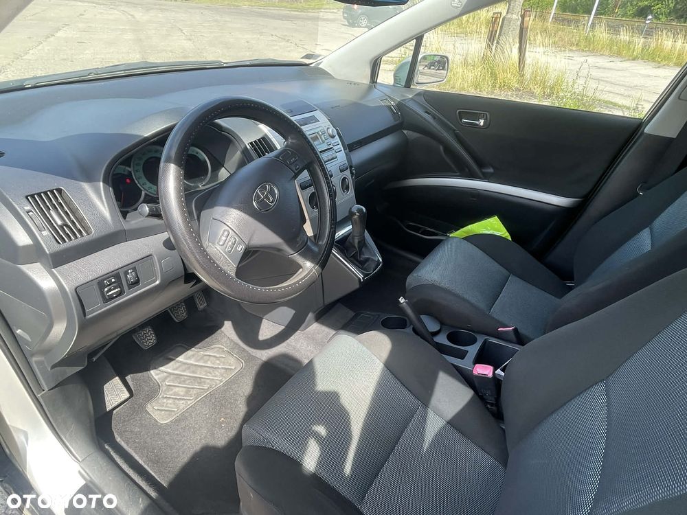 Toyota Corolla Verso 2.2 D-4D - 7