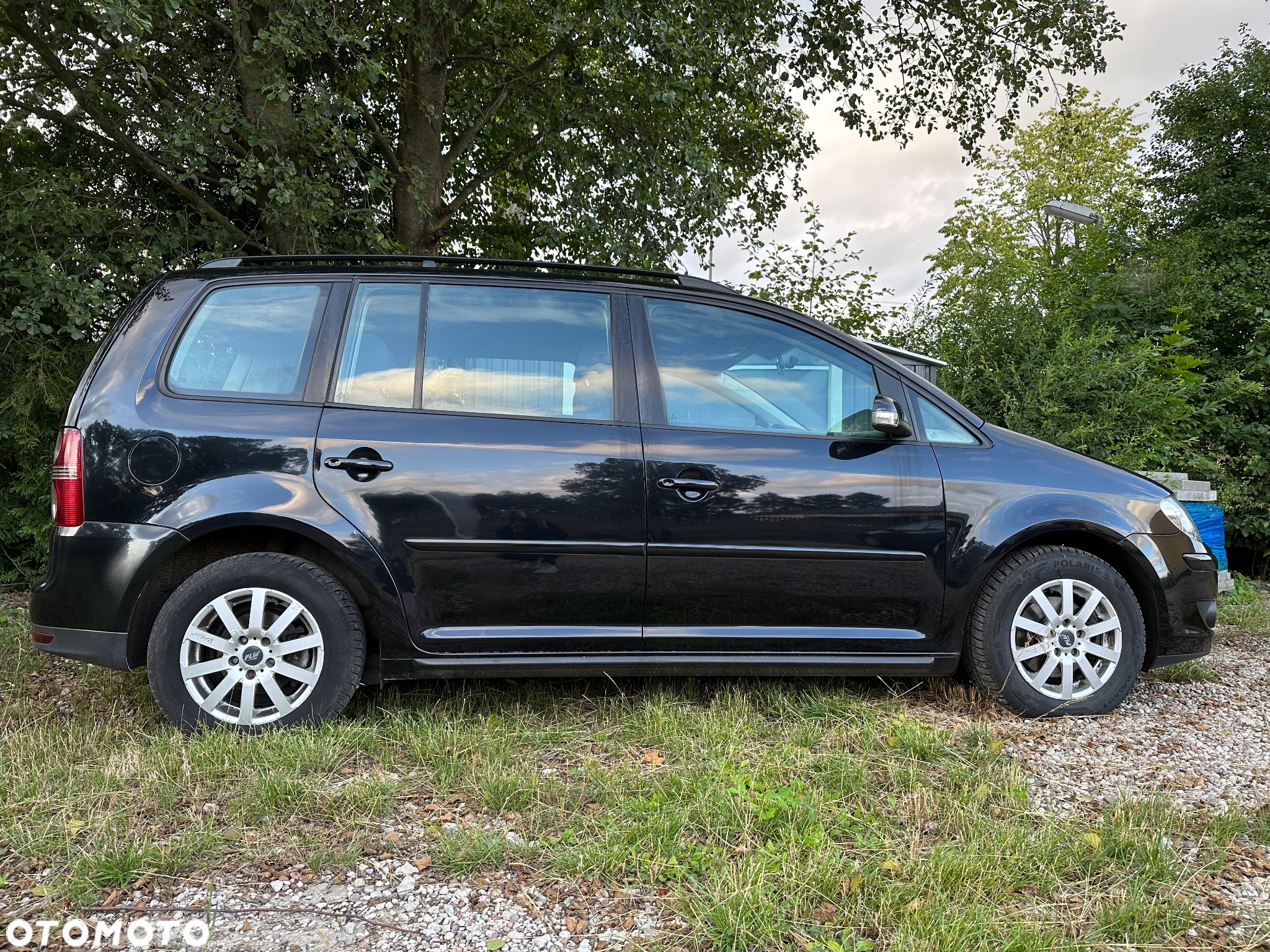 Volkswagen Touran 2.0 TDI Highline - 3