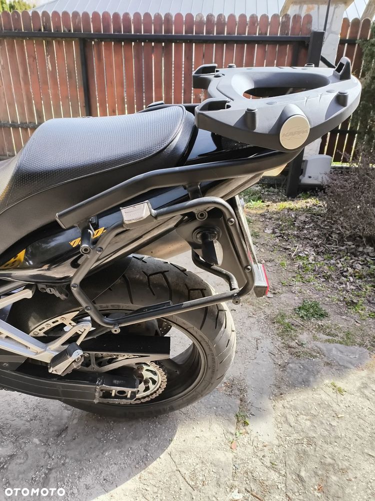 Yamaha FZS - 11