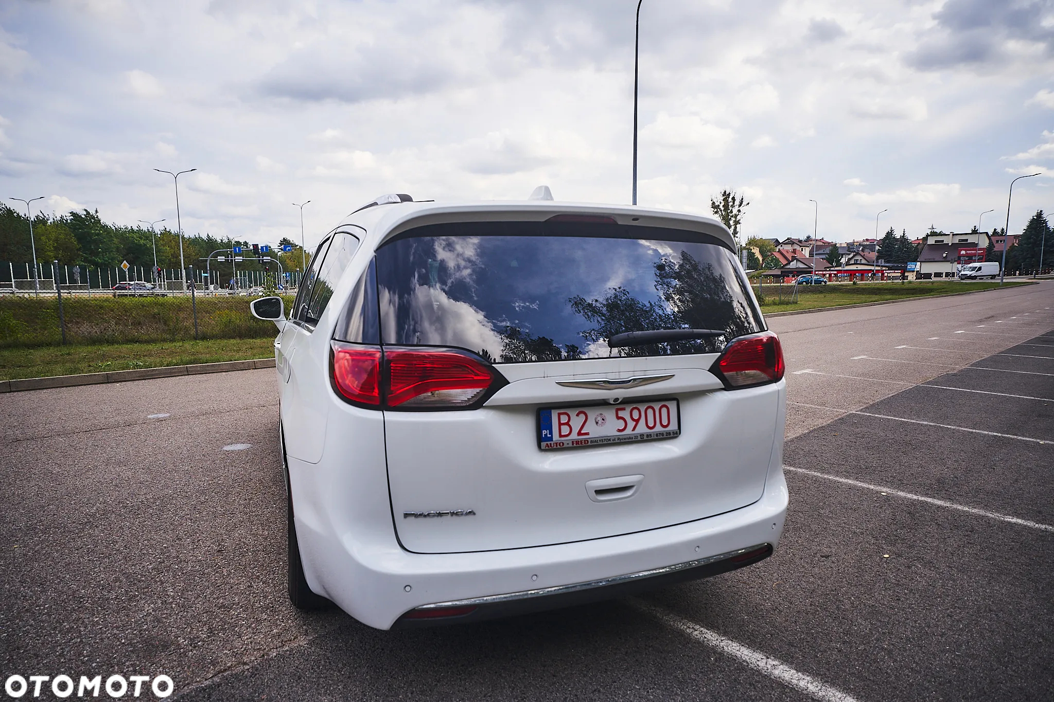 Chrysler Pacifica - 4