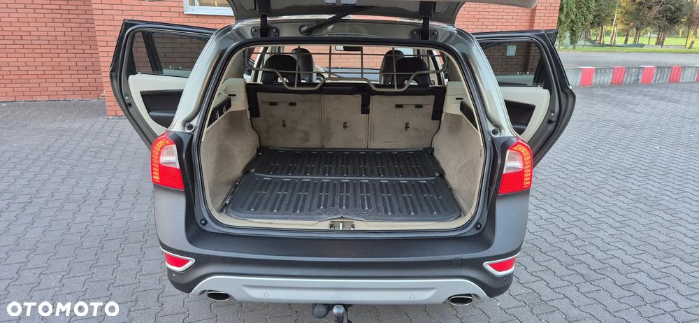 Volvo XC 70 D5 AWD Summum - 16