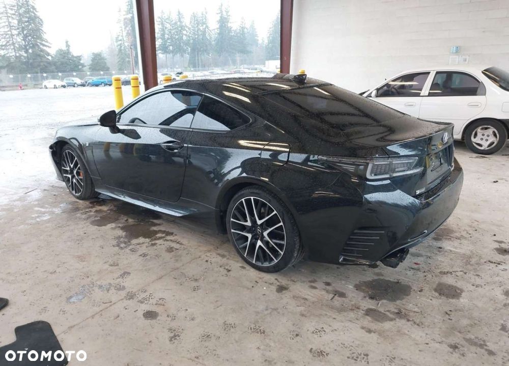 Lexus RC - 6