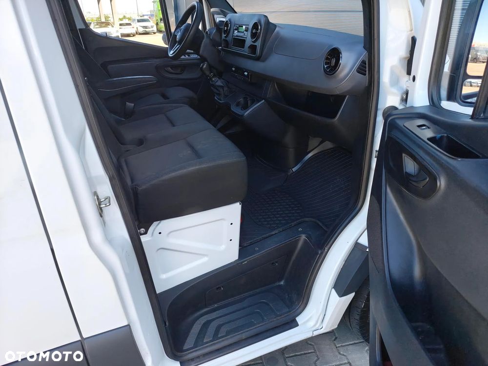 Mercedes-Benz Sprinter 317 - 9