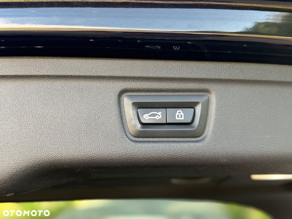 BMW Seria 3 320d Sport Line Shadow - 21