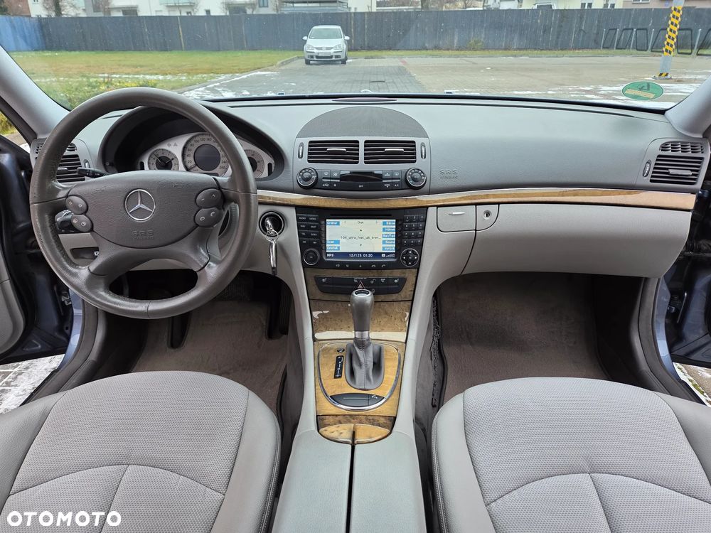 Mercedes-Benz Klasa E 320 CDI 4Matic Automatik Avantgarde DPF BusinessEDITION - 22