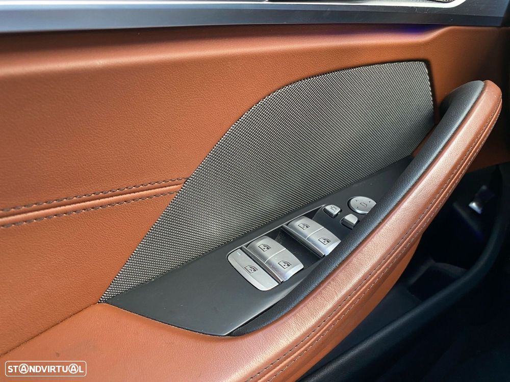 BMW 840 Gran Coupé d xDrive Pack M - 14