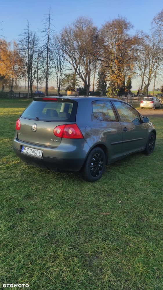 Volkswagen Golf 1.6 FSI Comfortline - 7