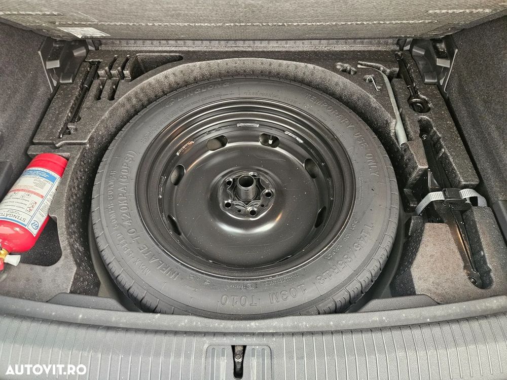 Volkswagen Tiguan - 12