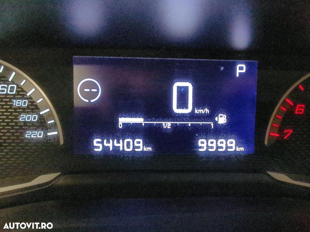 Peugeot 2008 PureTech 130 EAT8 Active - 9