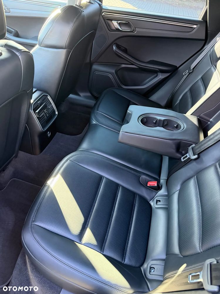 Porsche Macan - 13