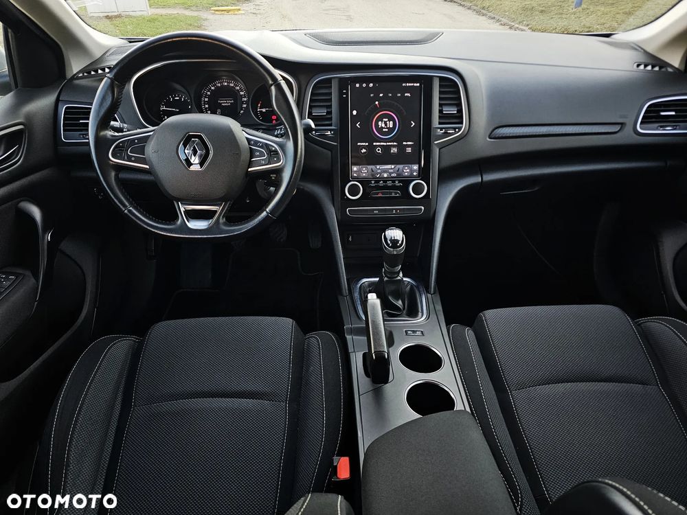 Renault Megane 1.5 Blue dCi Zen - 12