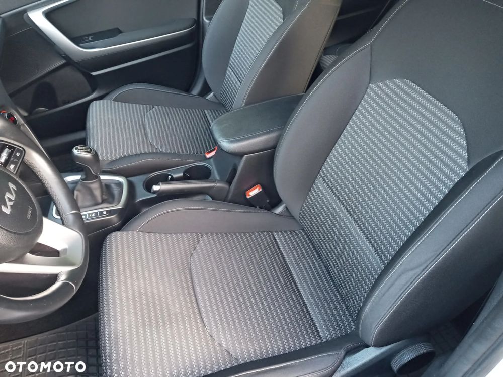 Kia Ceed 1.5 T-GDI M - 23