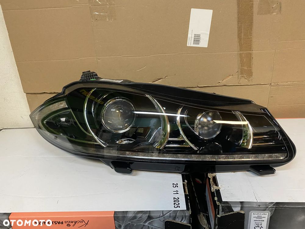 lampa jaguar xf X250 bi xenon skętny led prawa eu cała - 1